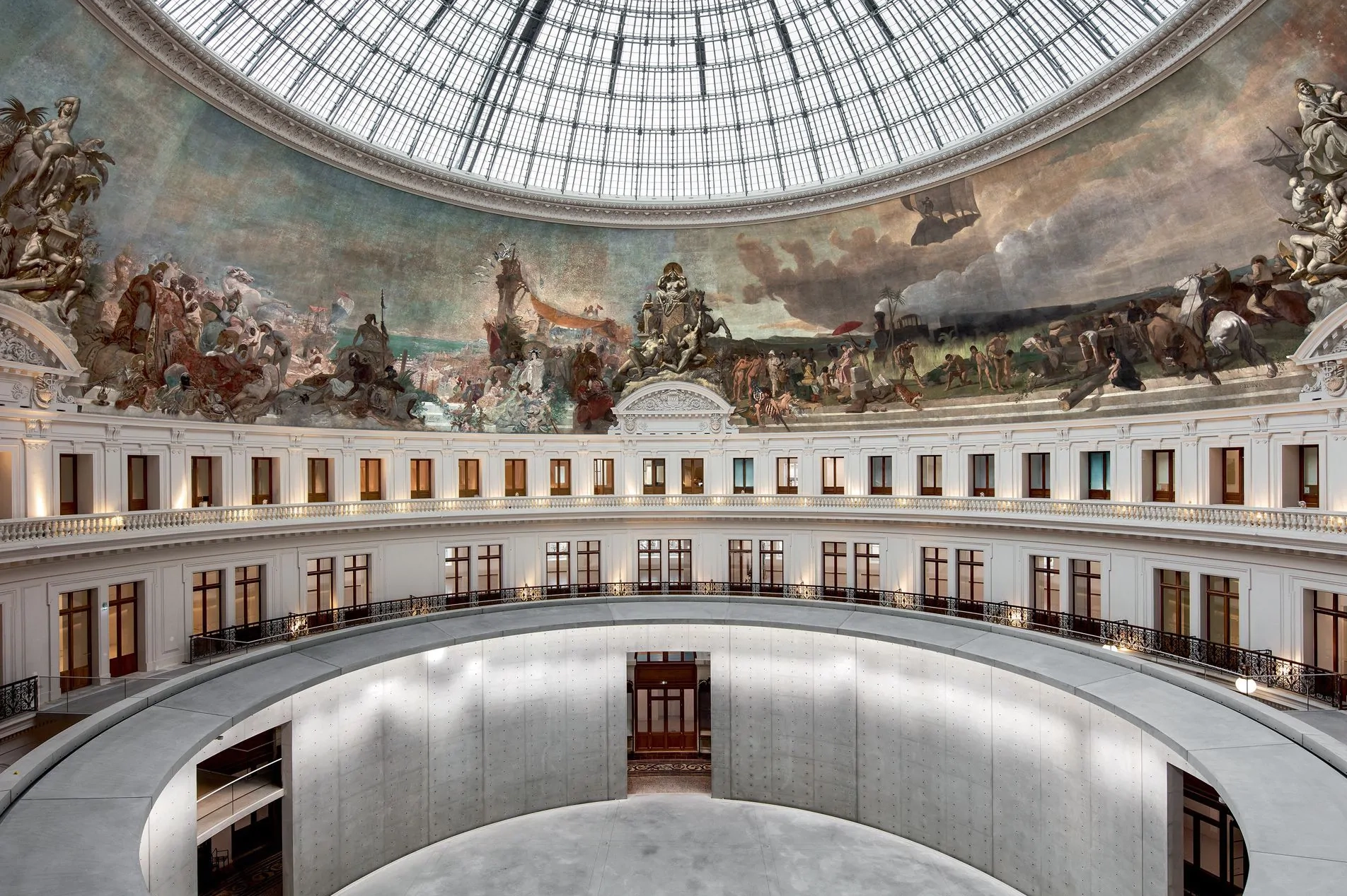photo de l'intérieur de la Bourse du Commerce